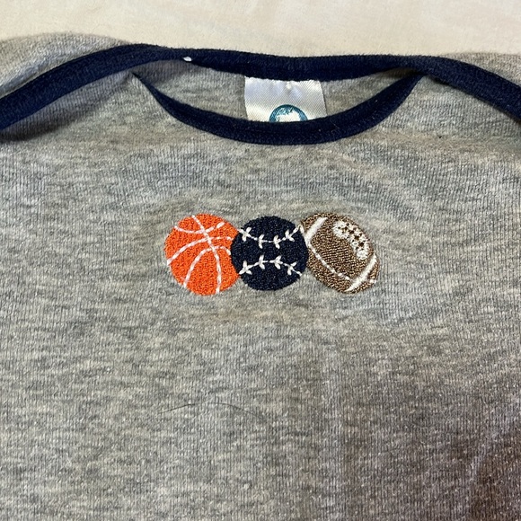 0-6M Gerber infant nightgown - Picture 2 of 4